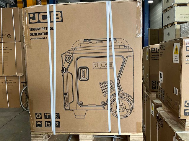 Jcb - ig12000-dve-3 - inverter generator - 11000w - 13,76kva - 2026 - afbeelding 11 van  20