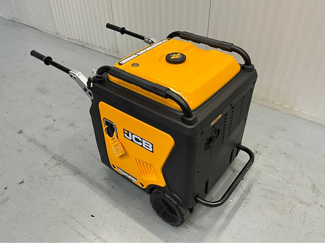 Jcb - ig12000-dve-3 - inverter generator - 11000w - 13,76kva - 2026 - afbeelding 19 van  20