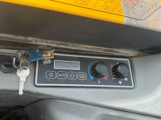 Jcb 2017 hd 110w hydradig banden graafmachine - afbeelding 15 van  23