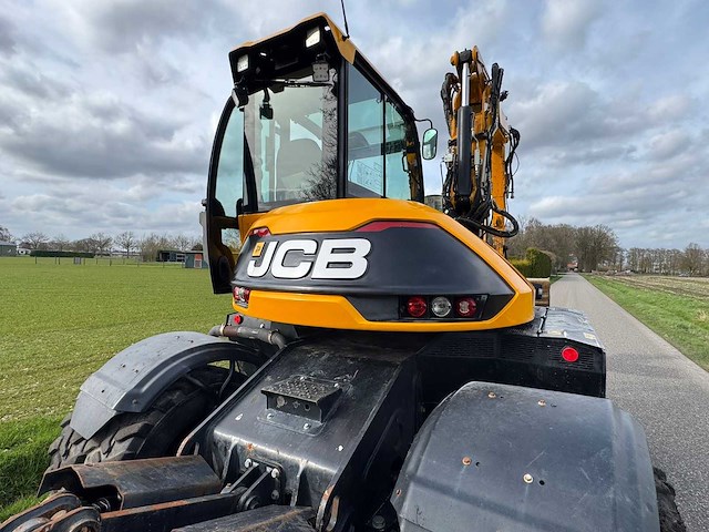 Jcb 2017 hydradig banden graafmachine - afbeelding 6 van  22