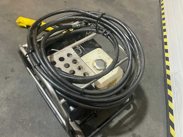 Jcb beaver hydraulisch aggregaat - afbeelding 8 van  9