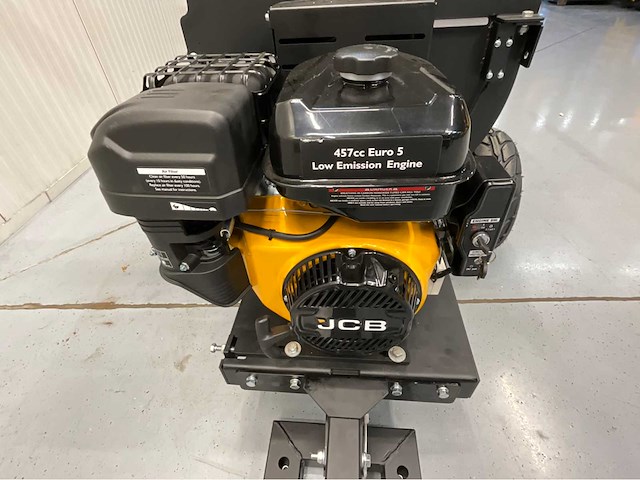 Jcb ch150120pe houthakselaar - versnippercapaciteit 120 mm - 15pk - 2026 - afbeelding 2 van  48