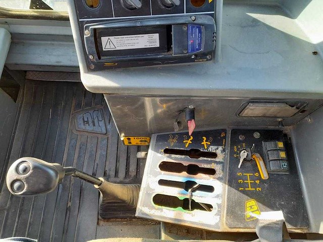 Jcb hmv - 1994 - 155t-65 hmv 155t-65 fastrac 4x4 - utility tractor - afbeelding 7 van  19