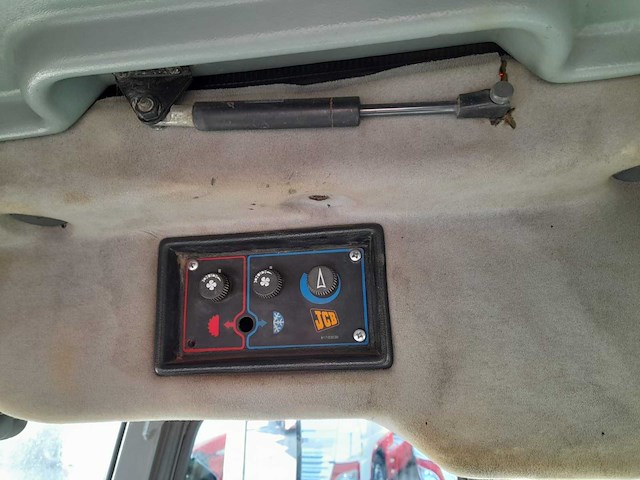 Jcb hmv - 1994 - 155t-65 hmv 155t-65 fastrac 4x4 - utility tractor - afbeelding 9 van  19