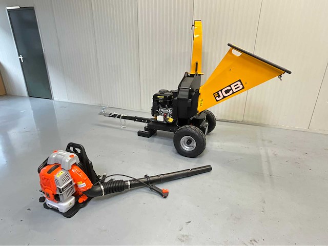 Jcb houthakselaar ch150120pe - 120 mm en bladblazer daewoo 2,2kw - afbeelding 1 van  62