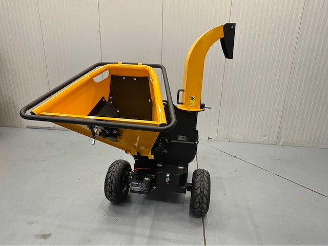 Jcb houthakselaar ch150120pe - 120 mm en bladblazer daewoo - afbeelding 19 van  64