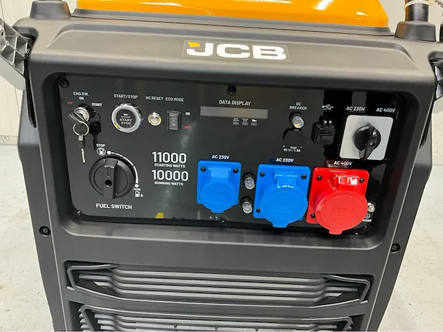 Jcb ig12000-dve-3 - inverter generator - 11000w - 13,75kva - 2026 - afbeelding 17 van  20