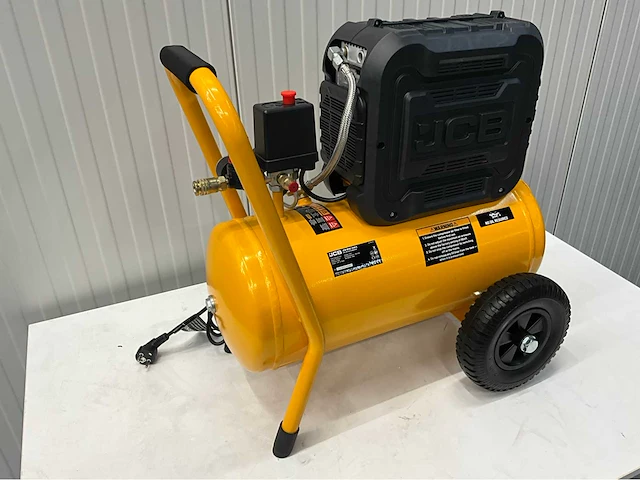 Jcb ofac-24h - hogedrukcompressor 24 liter - 8 bar - 1450rpm - 750w - afbeelding 15 van  17