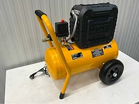 Jcb ofac-24h - hogedrukcompressor 24 liter - 8 bar - 1450rpm - 750w - afbeelding 15 van  17