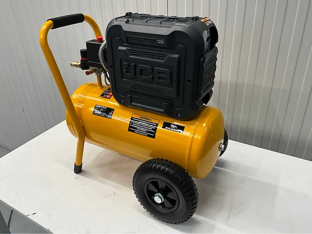 Jcb ofac-24h - hogedrukcompressor 24 liter - 8 bar - 1450rpm - 750w - afbeelding 17 van  17