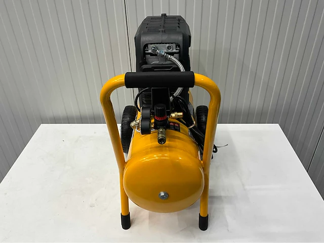 Jcb ofac-24h - hogedrukcompressor 24 liter - 8 bar - 1450rpm - 750w - afbeelding 10 van  13