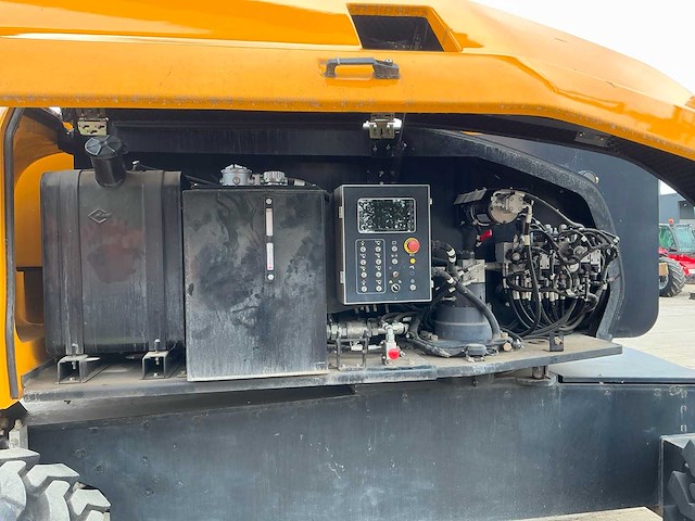 Jcb siniboom hoogwerker demo - afbeelding 6 van  28