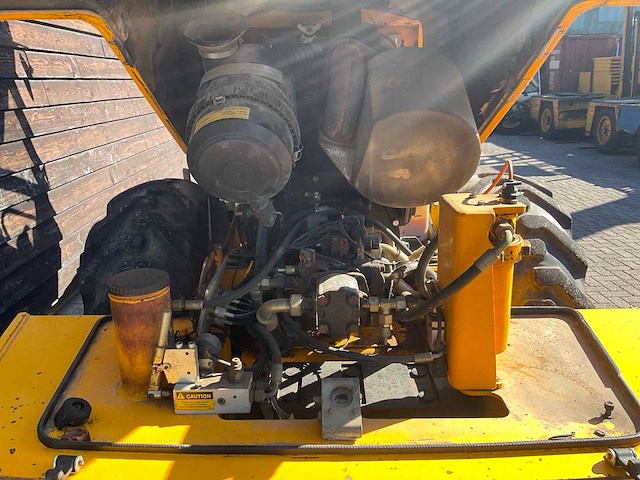 Jcb vibromax vm 75 d bandenwals - afbeelding 8 van  17