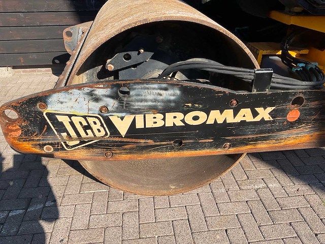 Jcb vibromax vm 75 d bandenwals - afbeelding 15 van  17