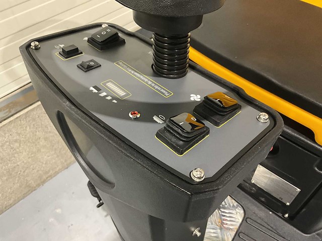 Jd - 2026 - clean d6 pro - zelfrijdende veegmachine - afbeelding 1 van  16