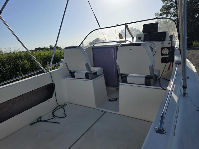 Jeanneau europa - junior luxe + omc v8 210 pk+ - speedboot met trailer - afbeelding 13 van  53