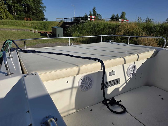 Jeanneau europa - junior luxe + omc v8 210 pk+ - speedboot met trailer - afbeelding 14 van  53