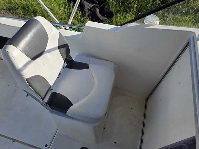 Jeanneau europa - junior luxe + omc v8 210 pk+ - speedboot met trailer - afbeelding 24 van  53