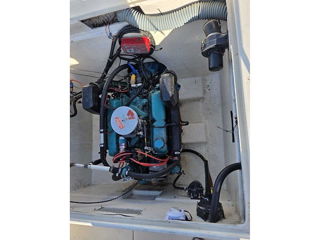 Jeanneau europa - junior luxe + omc v8 210 pk+ - speedboot met trailer - afbeelding 49 van  53