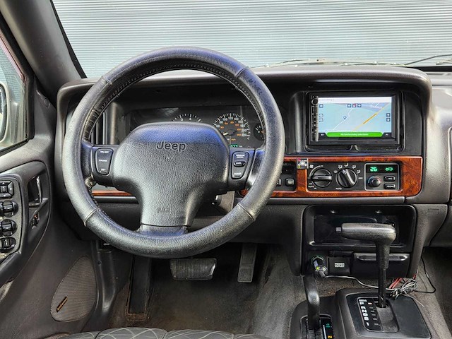 Jeep - 1997 - grand cherokee - 4.0i laredo - 33-bg-dd - afbeelding 3 van  31