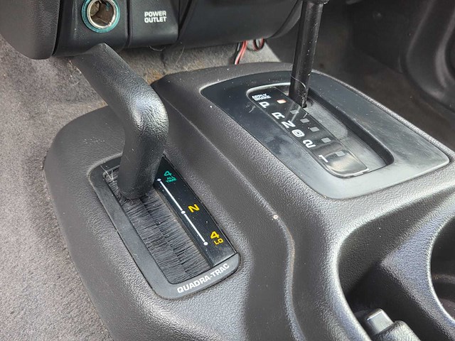 Jeep - 1997 - grand cherokee - 4.0i laredo - 33-bg-dd - afbeelding 17 van  27