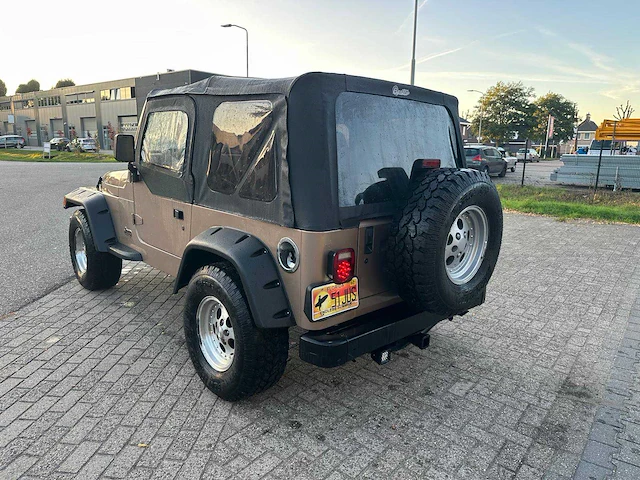 Jeep - 2000 - wrangler - personenauto - afbeelding 23 van  26