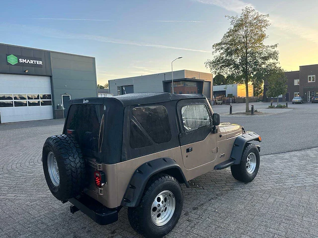 Jeep - 2000 - wrangler - personenauto - afbeelding 24 van  26
