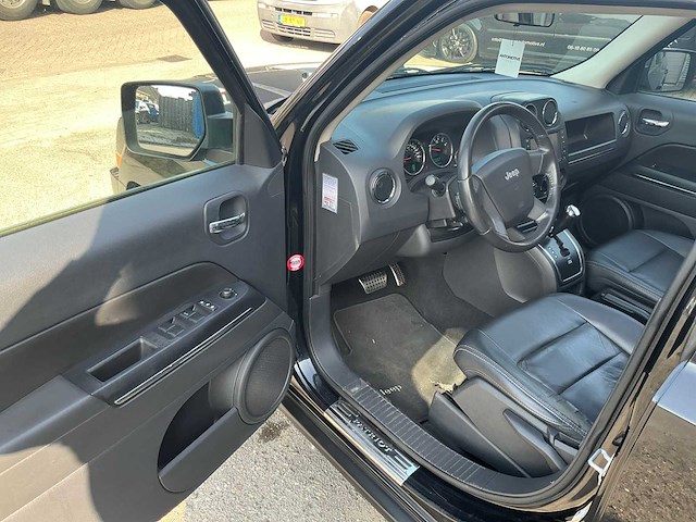 Jeep - 2009 - patriot - 2.4 ltd liberty - personenauto (29-jlh-3) - afbeelding 2 van  22