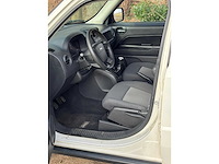 Jeep - 2011 - patriot - personenauto - afbeelding 3 van  12
