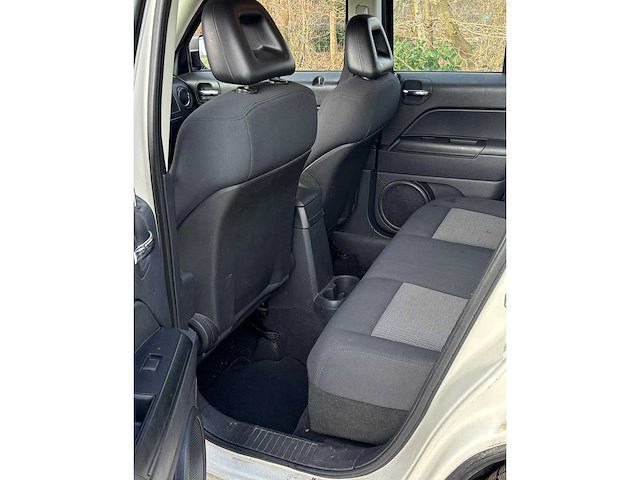 Jeep - 2011 - patriot - personenauto - afbeelding 8 van  12