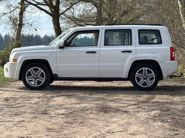 Jeep - 2011 - patriot - personenauto - afbeelding 11 van  12