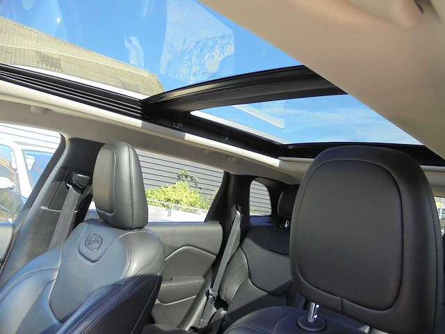 Jeep - 2016 - cherokee - 2.2 overland - nb-409-d - afbeelding 3 van  28