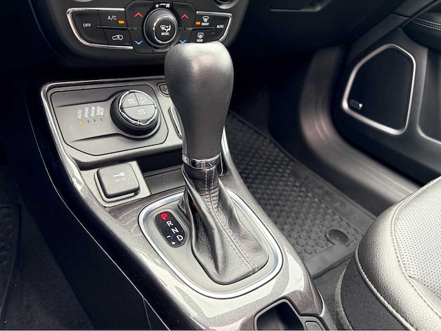 Jeep - 2021 - compass - 4xe 240 hyb. trailh. - personenauto - afbeelding 13 van  19