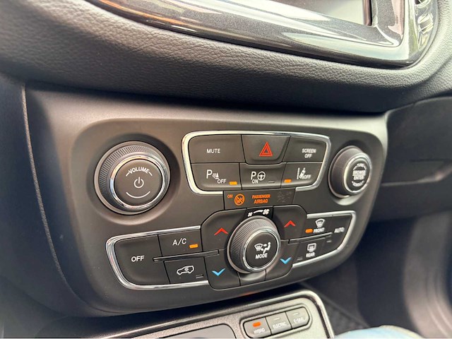 Jeep - 2021 - compass - 4xe 240 hyb. trailh. - personenauto - afbeelding 6 van  21