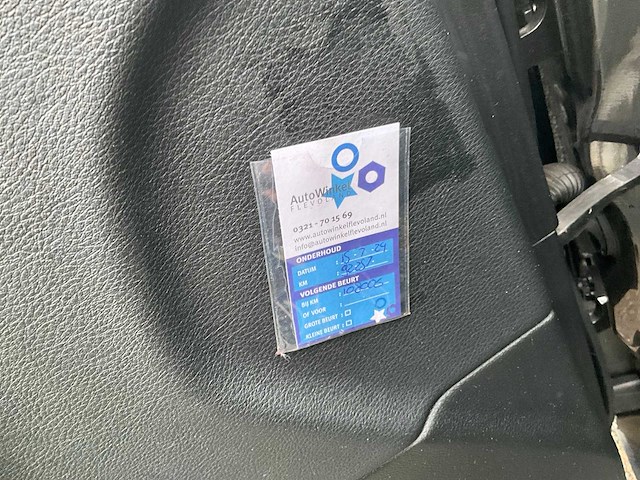 Jeep - cherokee - 2.0 limited - 4x4 - personenauto - 2015 - afbeelding 2 van  26