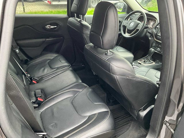 Jeep - cherokee - 2.0 limited - 4x4 - personenauto - 2015 - afbeelding 13 van  26