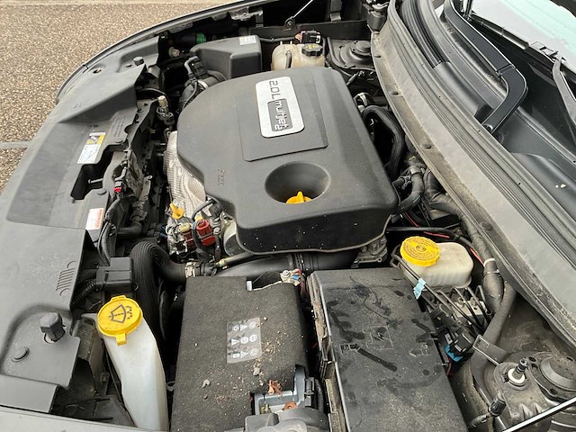 Jeep - cherokee - 2.0 limited - 4x4 - personenauto - 2015 - afbeelding 17 van  26