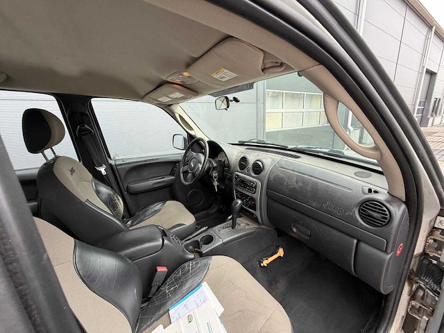 Jeep - cherokee - 3.7i v6 - extreme sp. - personenauto - 2004 - afbeelding 5 van  25