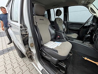 Jeep - cherokee - 3.7i v6 - extreme sp. - personenauto - 2004 - afbeelding 6 van  25