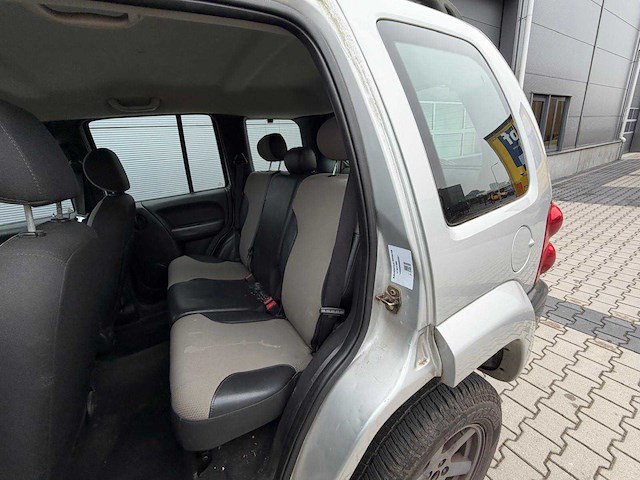 Jeep - cherokee - 3.7i v6 - extreme sp. - personenauto - 2004 - afbeelding 7 van  25