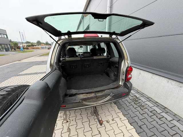 Jeep - cherokee - 3.7i v6 - extreme sp. - personenauto - 2004 - afbeelding 9 van  25