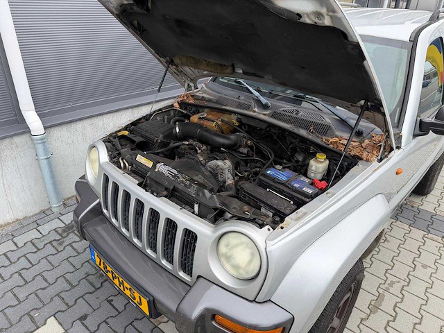 Jeep - cherokee - 3.7i v6 - extreme sp. - personenauto - 2004 - afbeelding 11 van  25