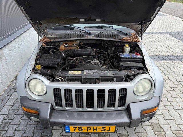 Jeep - cherokee - 3.7i v6 - extreme sp. - personenauto - 2004 - afbeelding 14 van  25
