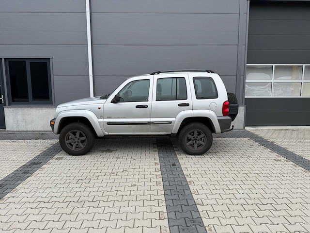Jeep - cherokee - 3.7i v6 - extreme sp. - personenauto - 2004 - afbeelding 12 van  25