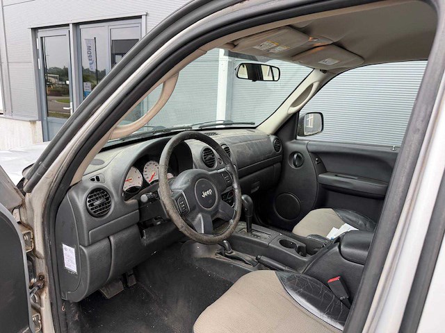 Jeep - cherokee - 3.7i v6 - extreme sp. - personenauto - 2004 - afbeelding 25 van  25