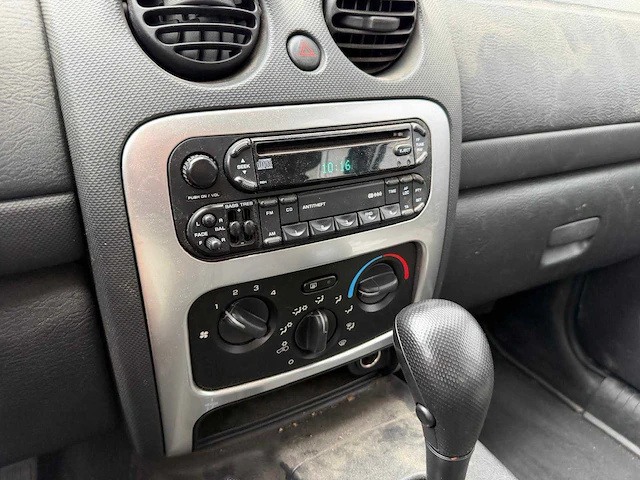 Jeep - cherokee - 3.7i v6 - extreme sp. - personenauto - 2004 - afbeelding 8 van  25