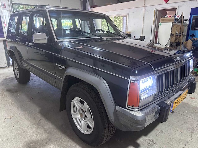 Jeep - cherokee - 4.0 limited automaat- 10-gg-sp- 1989 - afbeelding 8 van  23