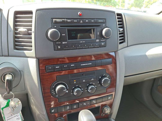 Jeep - grand cherokee - 4.7 v8 laredo - car - 2006 - afbeelding 2 van  31