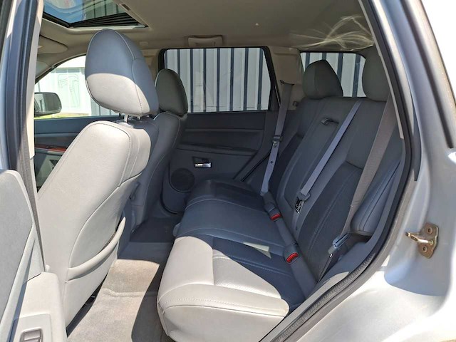 Jeep - grand cherokee - 4.7 v8 laredo - car - 2006 - afbeelding 7 van  31