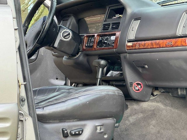 Jeep - grand cherokee - 5.2i ltd - bedrijfswagen - 40-bb-pg - afbeelding 2 van  34